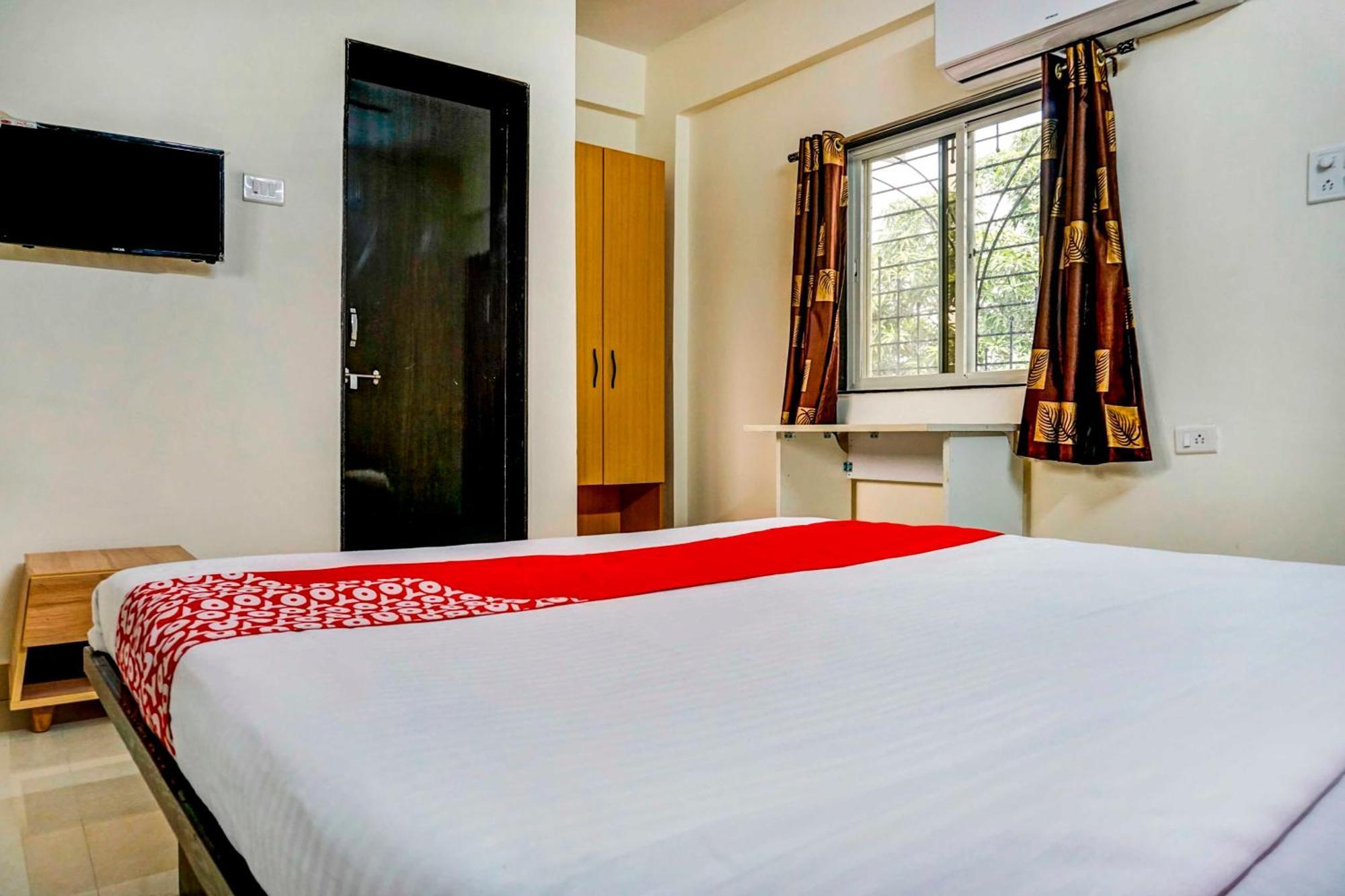 פונה Hotel O Komfort Inn מראה חיצוני תמונה